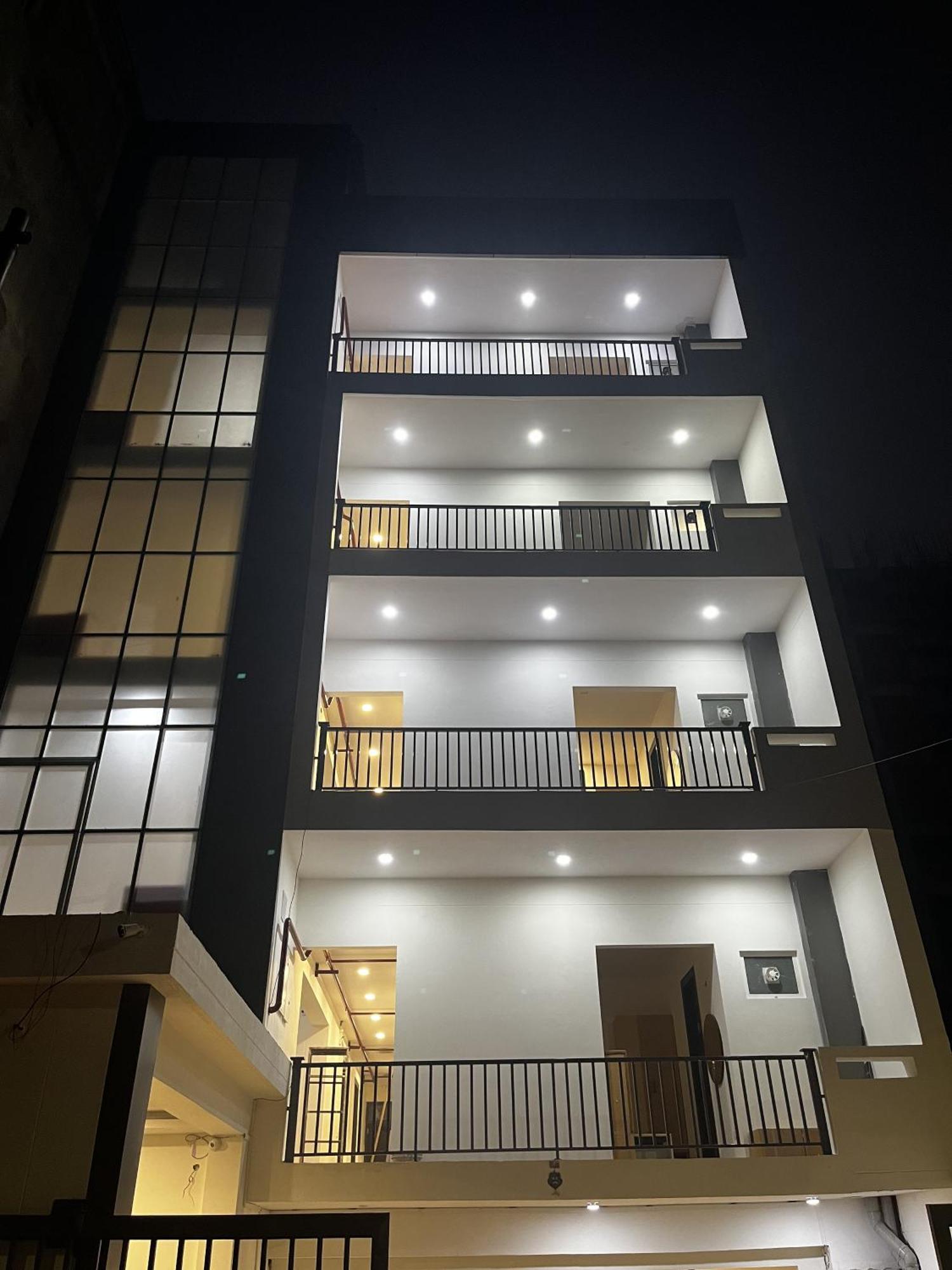 Roomquet Comfort Inn Prayagraj Bagian luar foto